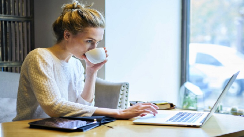 5 AI Tools for Multilingual Product Videos